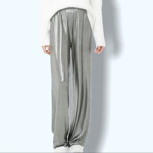 NWT// Silver Ribbed Metallic Pants